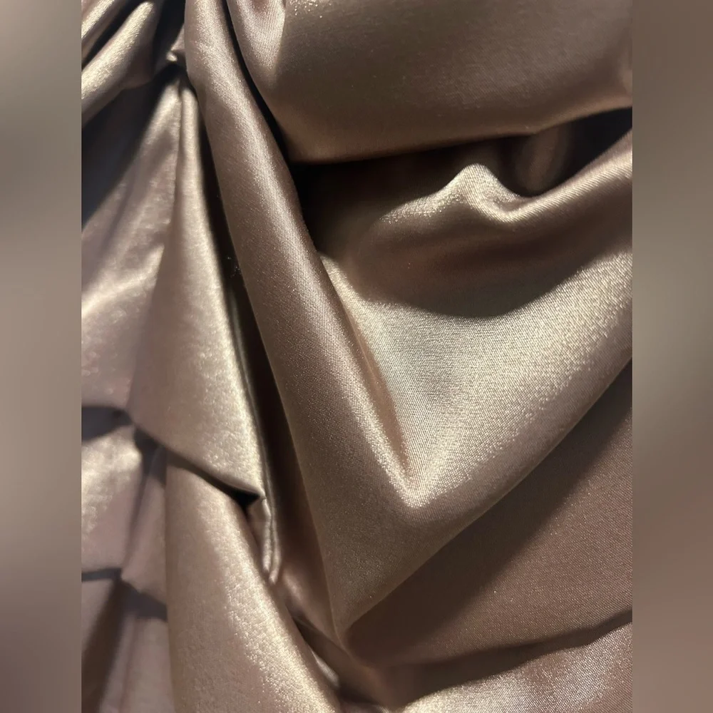Women’s cream and champagne gold satin dress - Picture 4 of 4